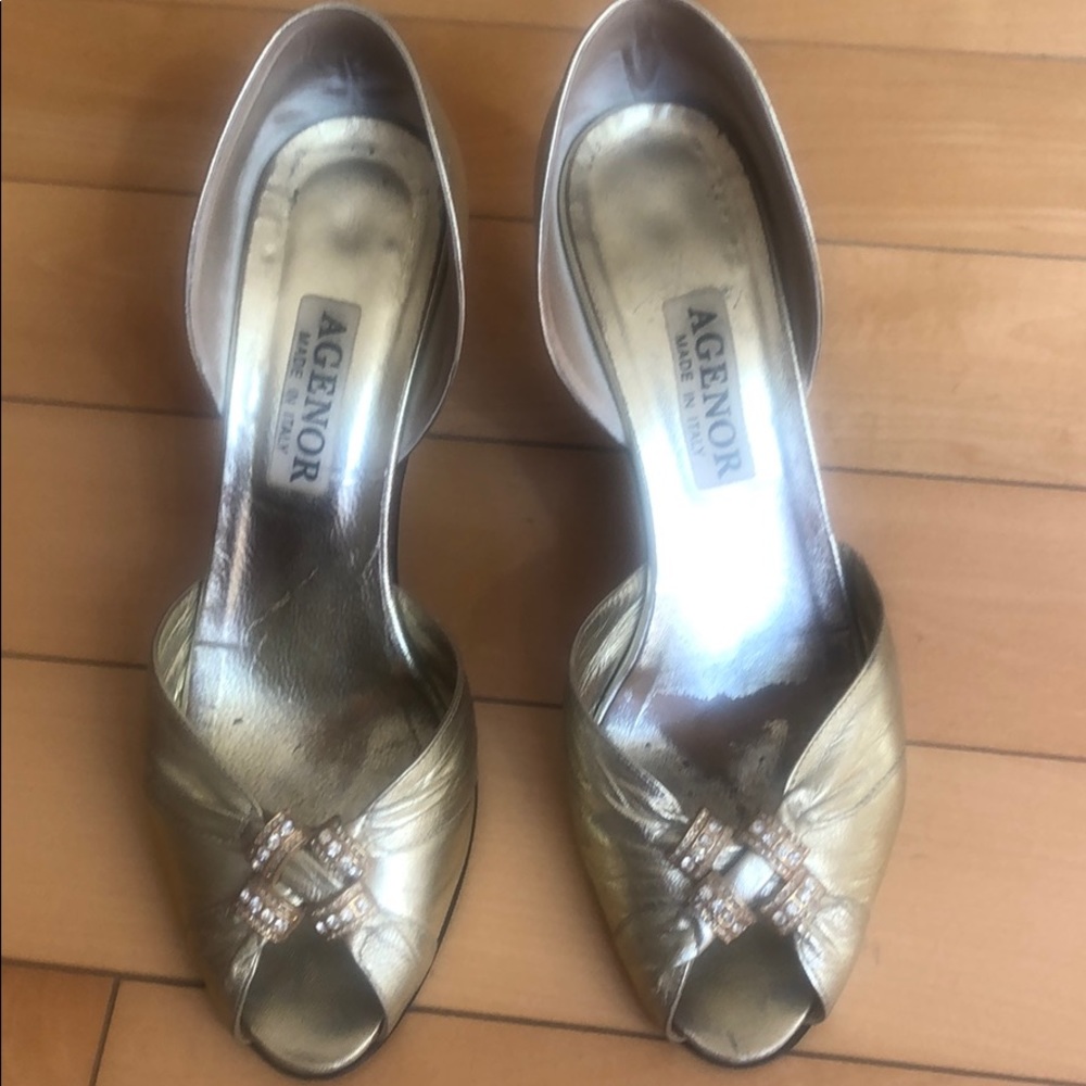 Gold shoes with glittering stones